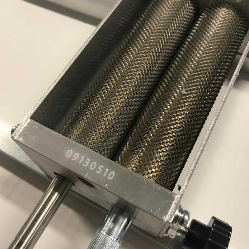 Mulino Manuale all grain con tramoggia in alluminio