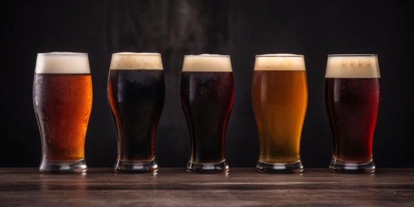Tipi di birra: guida completa alle principali tipologie, caratteristiche e abbinamenti